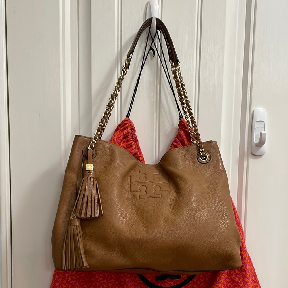 🌸TORY BURCH Tan Leather Shoulder Bag with Convertible Strap plus Tory Dustbag.